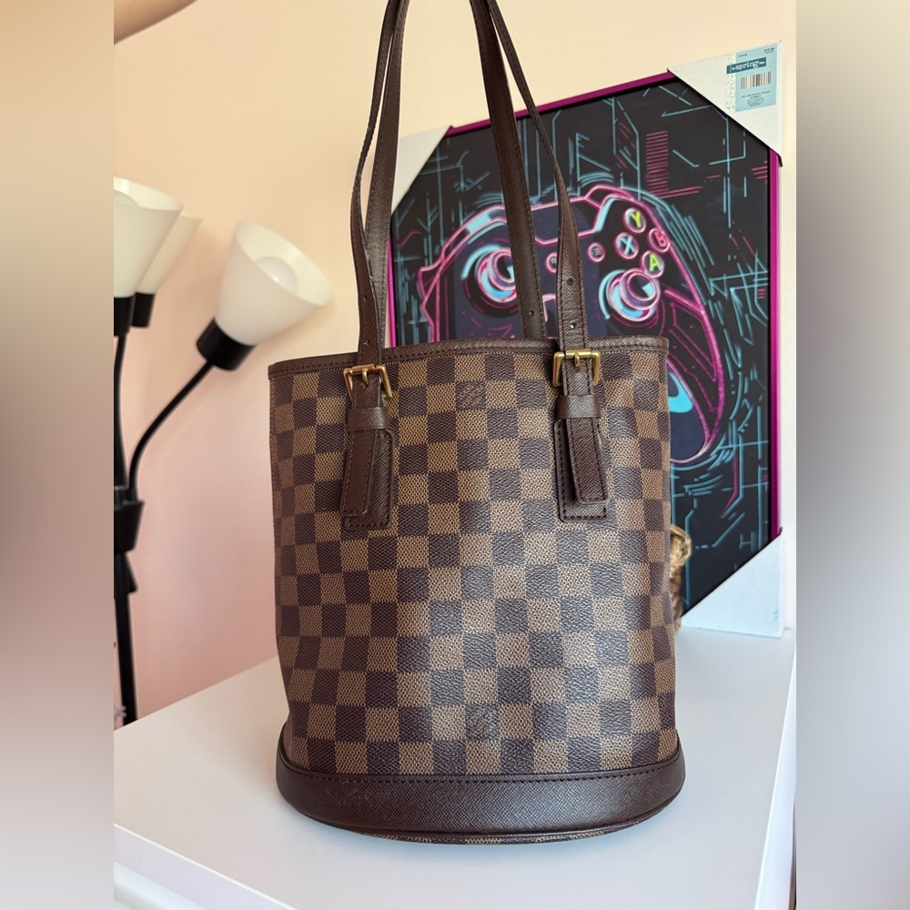 Authentic Louis Vuitton Bucket Damier Ebene PM